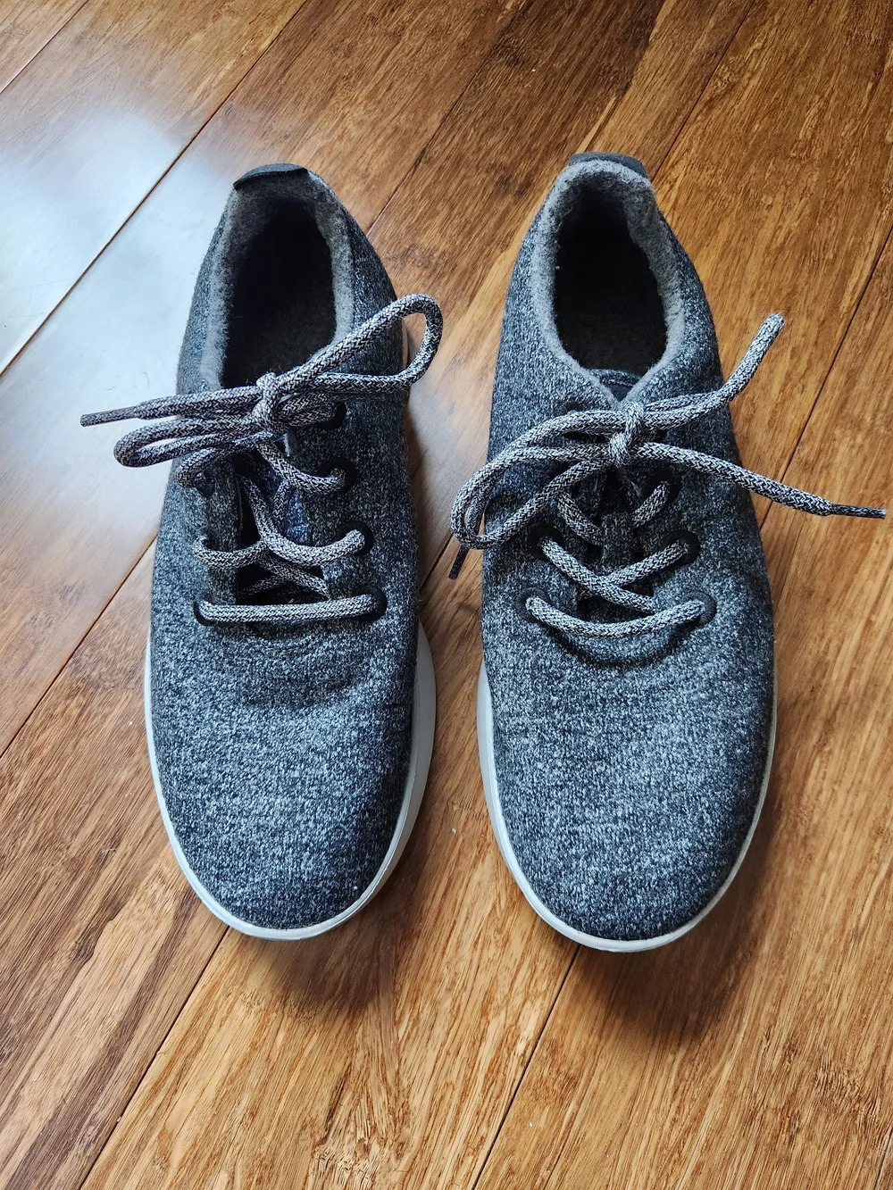 allbirds Men's Wool Runners Gray Lace-Up Athletic Sneakers Tennis Shoes, 9